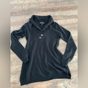 DEREK HEART BLACK HOODED SWEATER